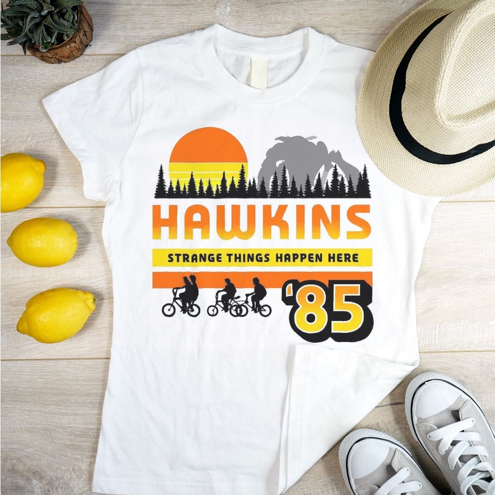 Stranger Things Hawkins T-shirt - Picture 1 of 1